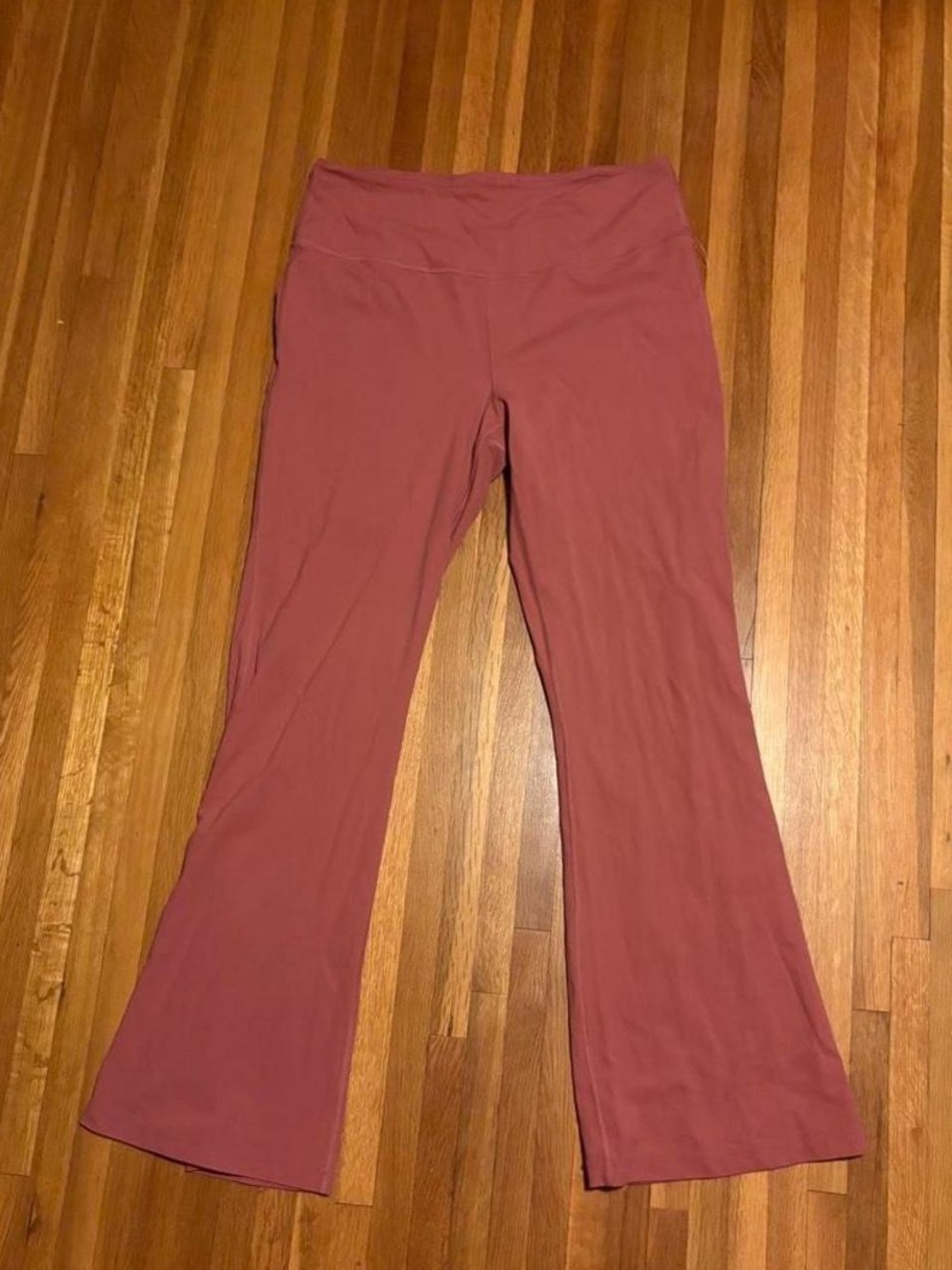 Lululemon pink leggings